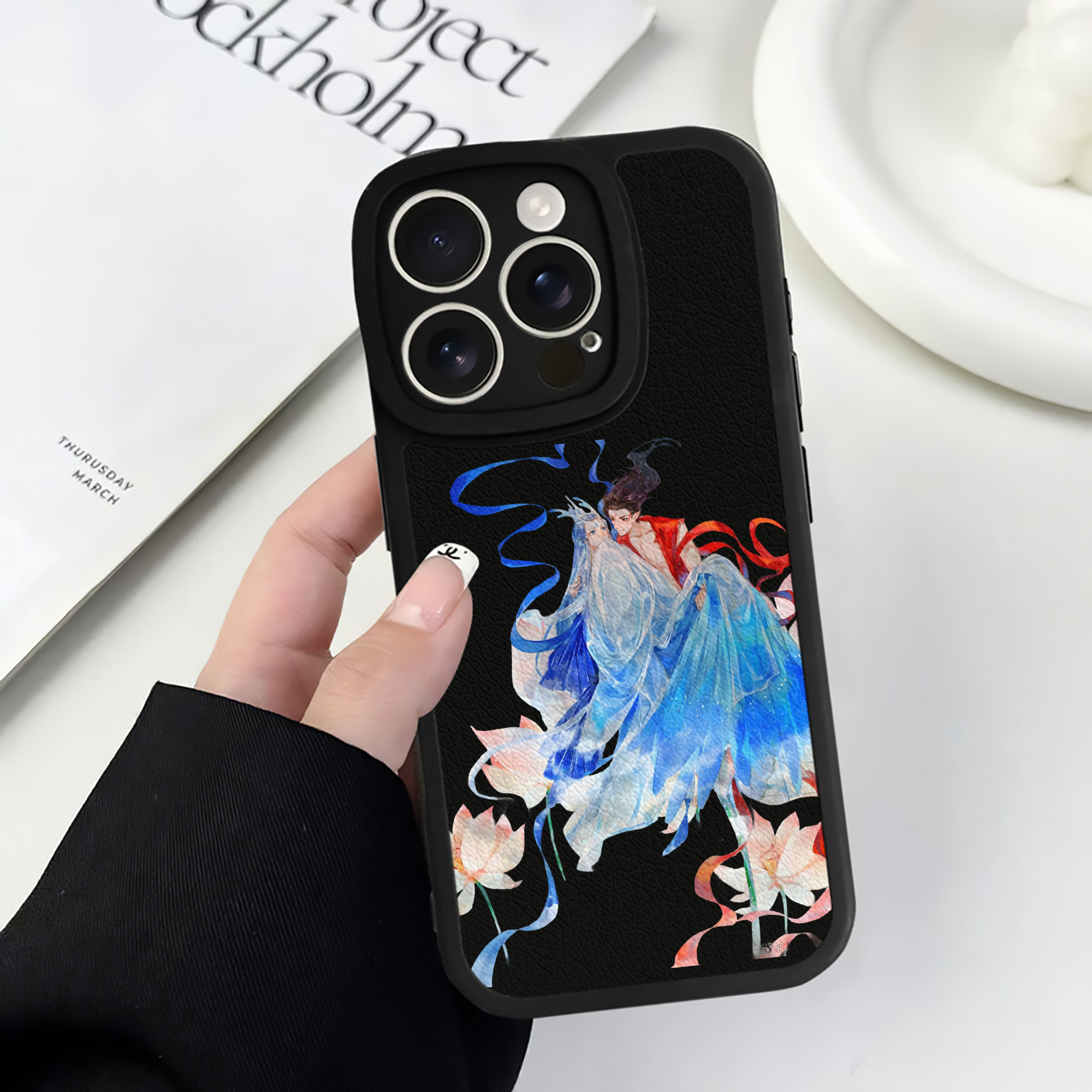 （画像用） Ne Zha 2 ナタ 魔童の大暴れ 【iPhone 16シリーズ対応】シリコンスマホケース（レザー調） 材質：シリコン